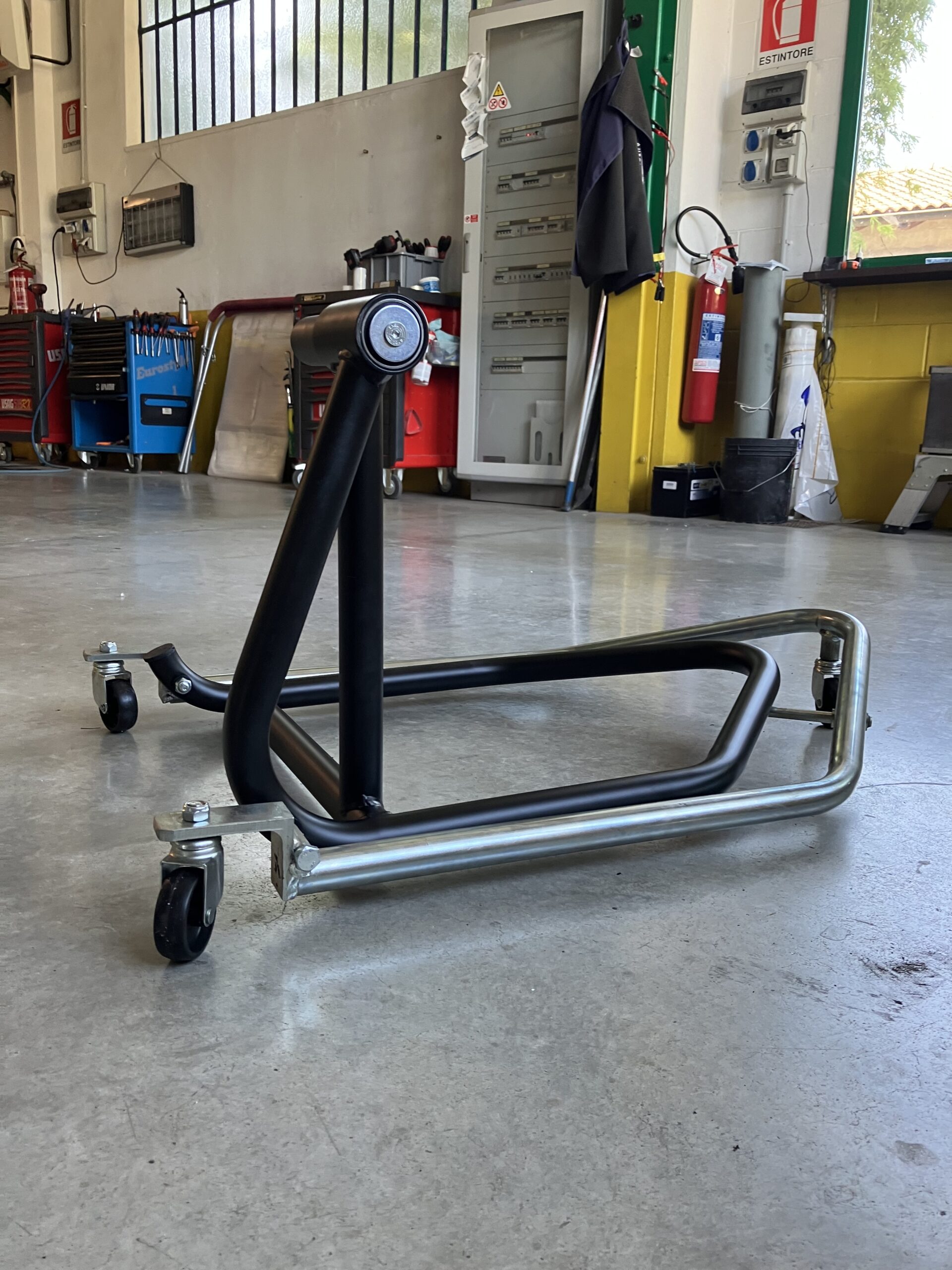 Cavalletto Monobraccio Posteriore Per Moto Essere Carrozzieri